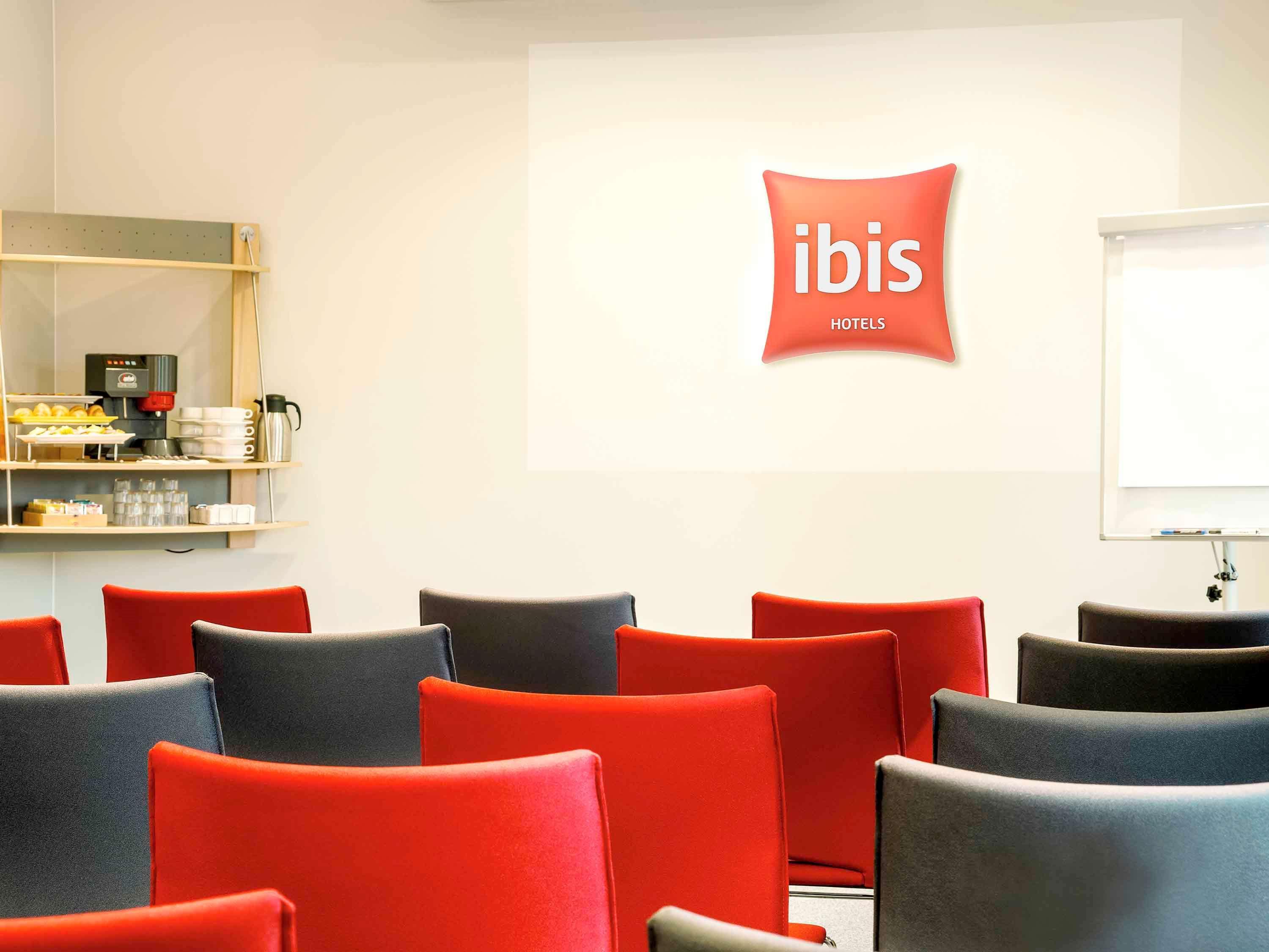 Hotel Ibis Warszawa Ostrobramska Exteriér fotografie